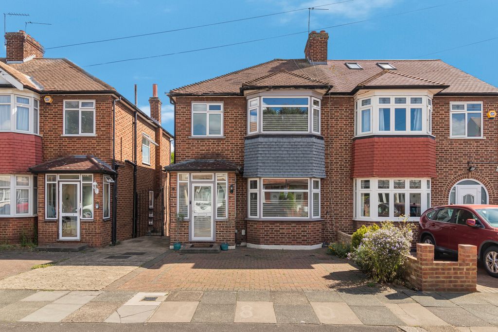 Property photo 2 of 46