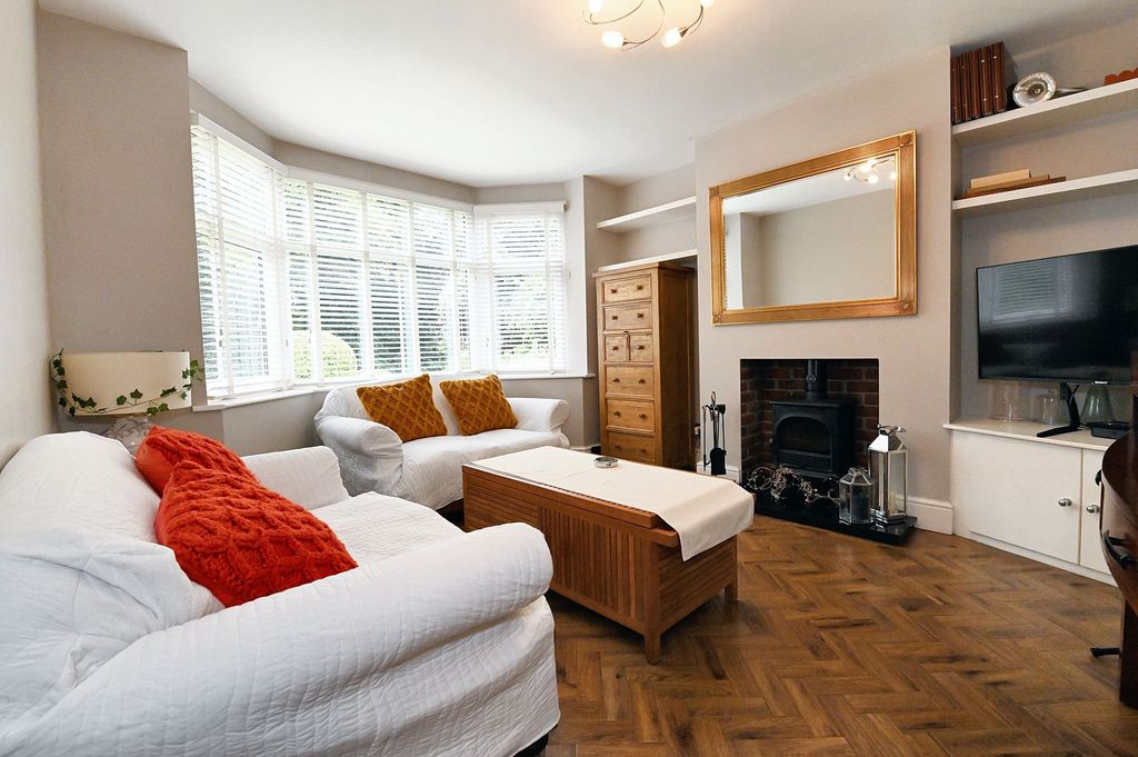 Property photo 2 of 36