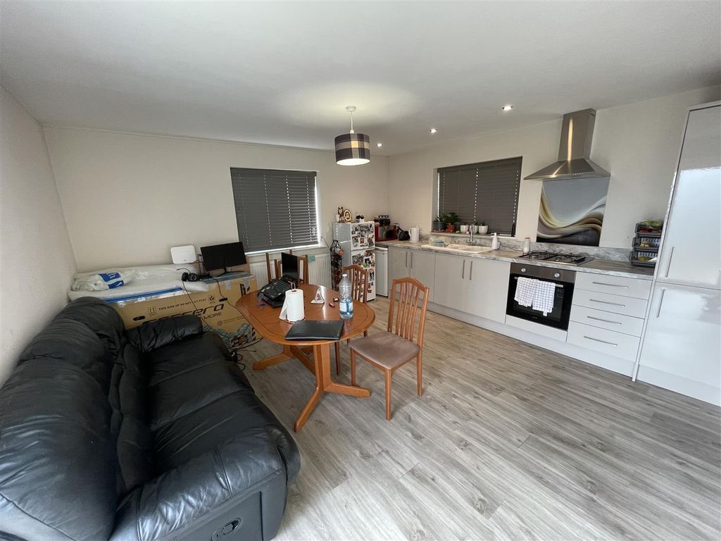 Property photo 3 of 10 45 B 1.Jpg