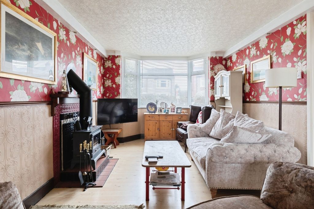 Property photo 3 of 23 Pbox-Img.Jpg