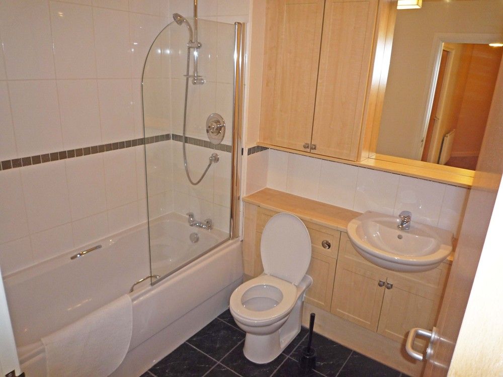 Property photo 3 of 6 Portlandst75E