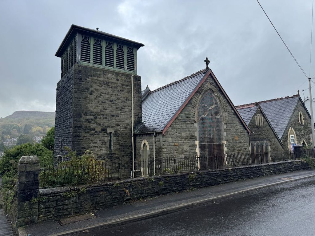 Property photo 1 of 5