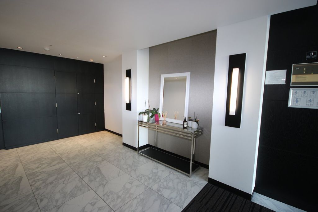 Property photo 3 of 24