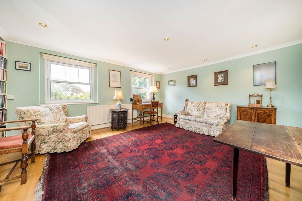 Property photo 2 of 5
