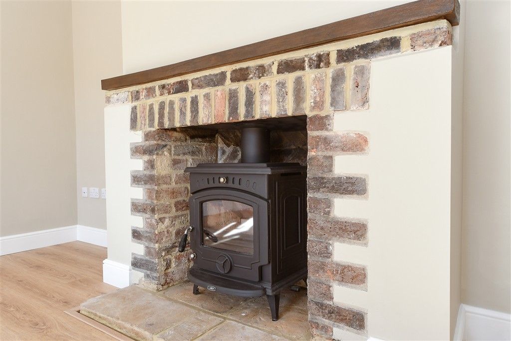 Property photo 1 of 18 Internal Feature