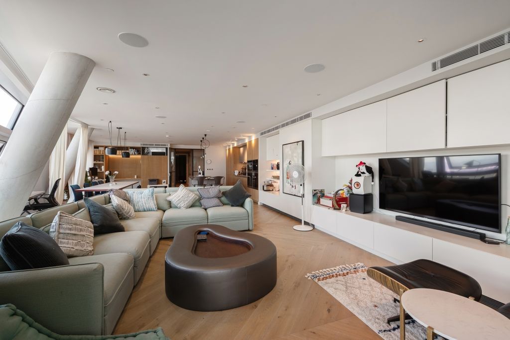 Property photo 1 of 16 094A3341