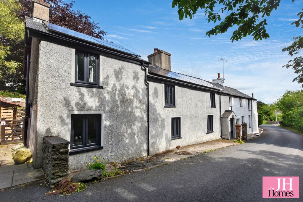 Property photo 1 of 39