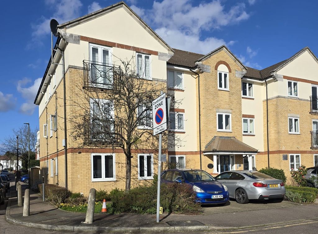 Property photo 1 of 7 2 Bed Block Of Flats To Rent Grenville Place, London Nw7