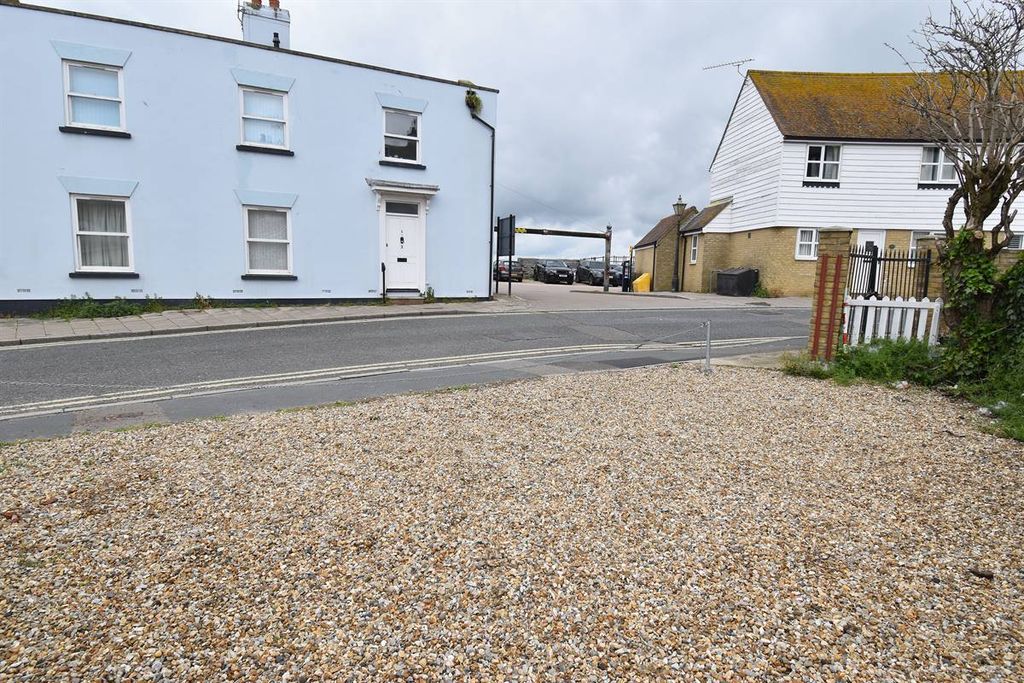 Property photo 2 of 3