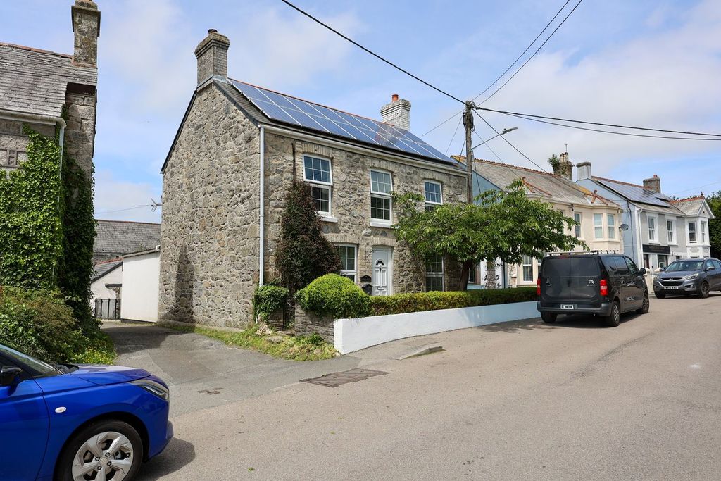 Property photo 1 of 34