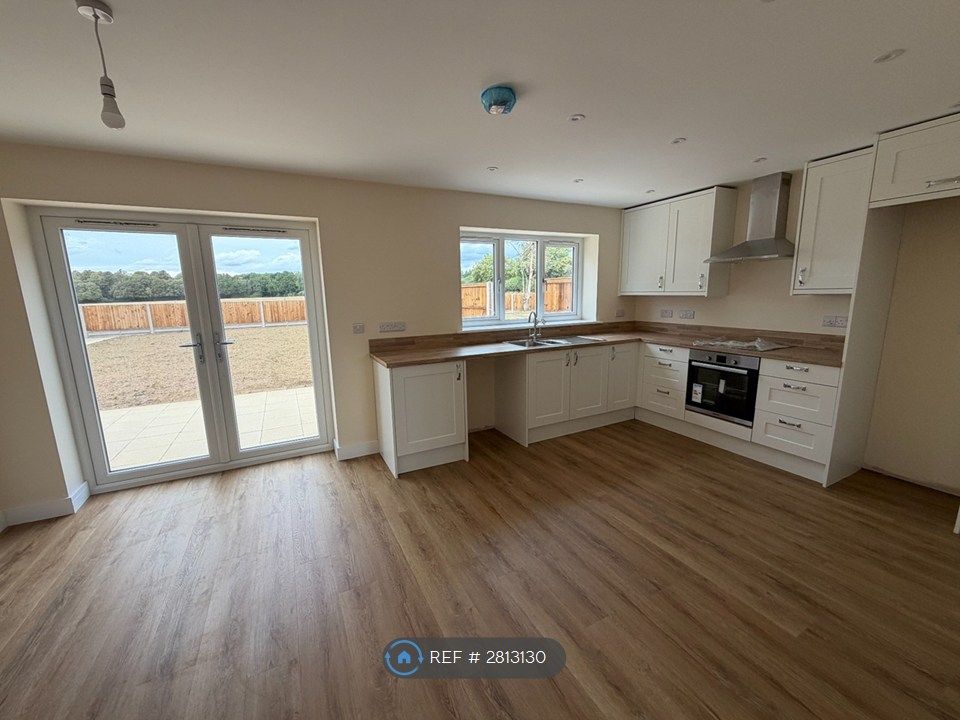 Property photo 2 of 21 Kitchen