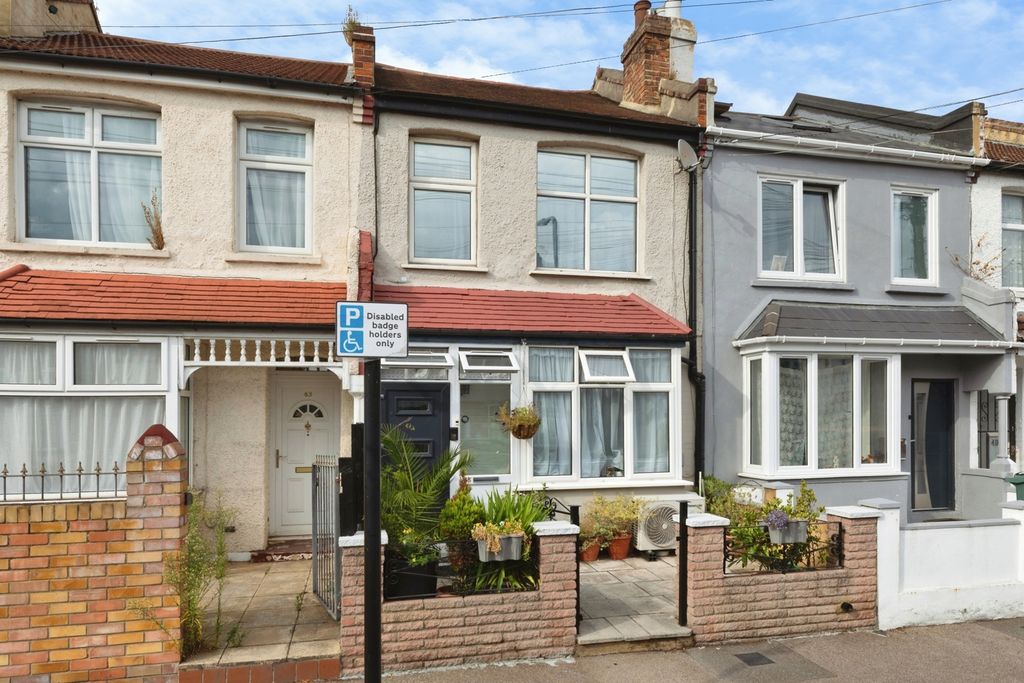 Property photo 1 of 16 Pbox-Img.Jpg