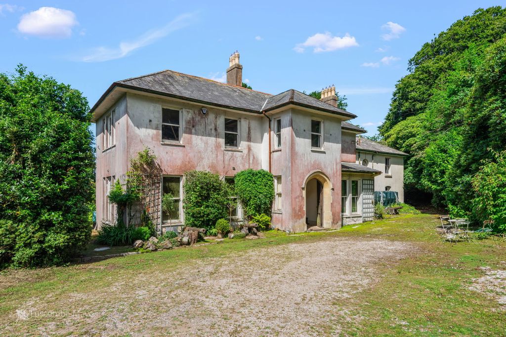 Property photo 1 of 14