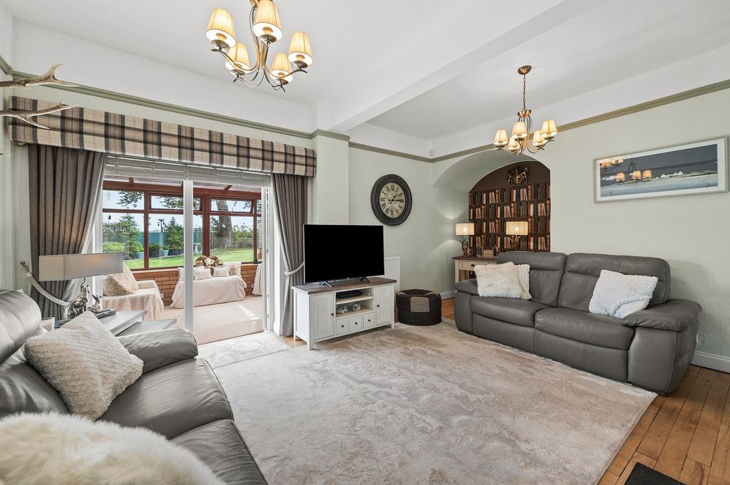 Property photo 3 of 23