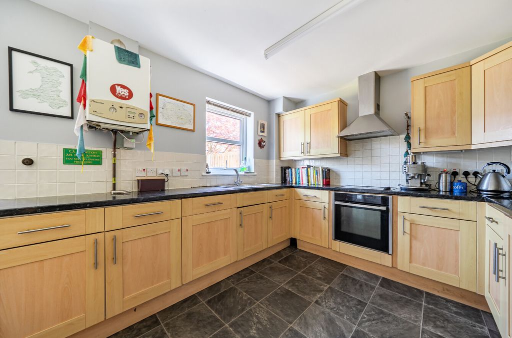 Property photo 3 of 21 1452332-6-69F380B...
