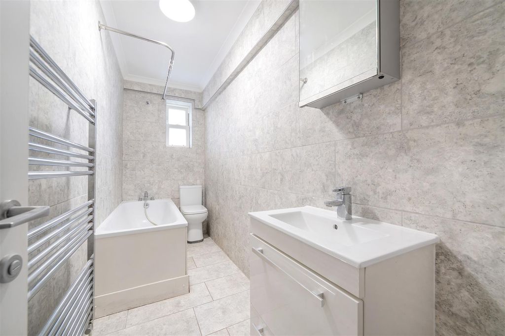 Property photo 3 of 14 Croydon Road-9.Jpg
