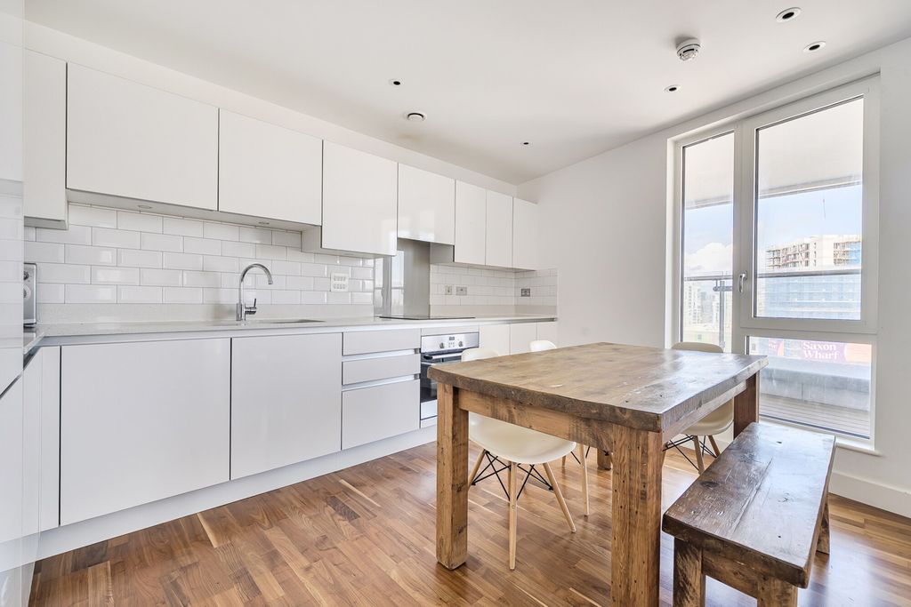 Property photo 1 of 18 Kitchen