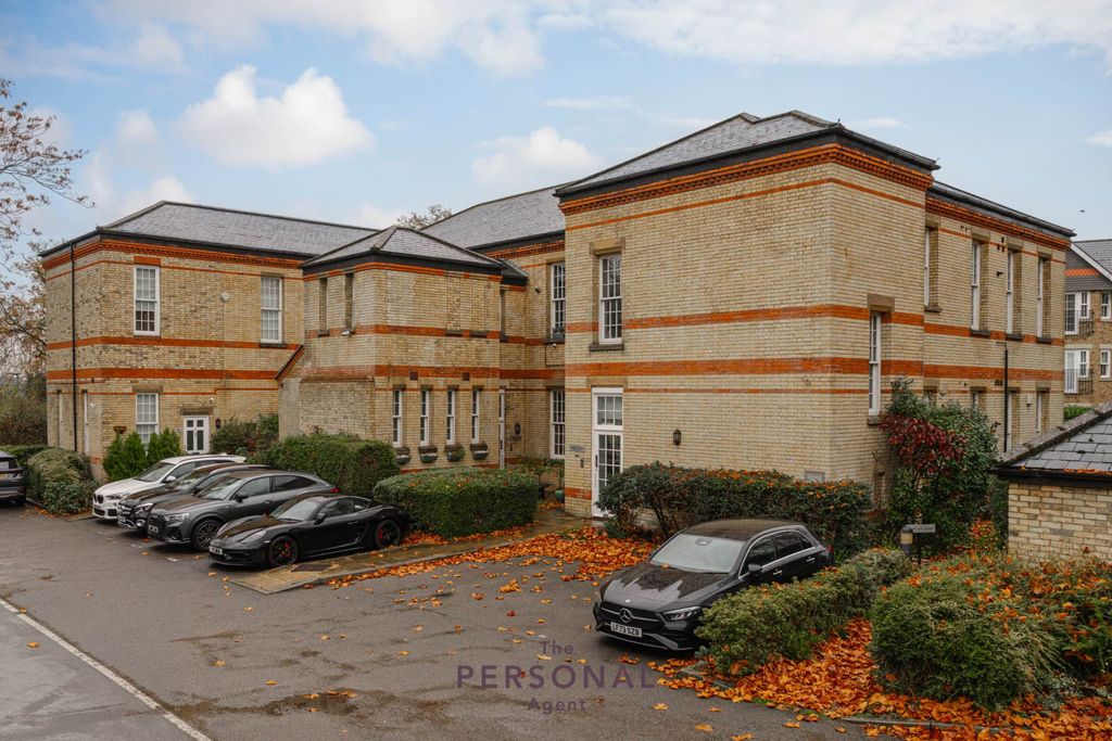 Property photo 1 of 9