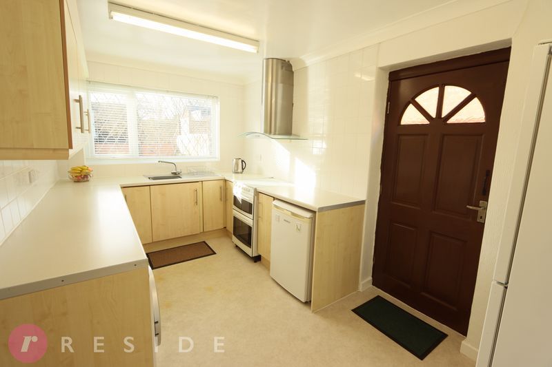 Property photo 3 of 10 Breakfast Kitchen