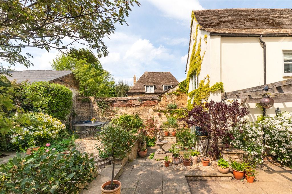 Additional image 30 of 6 bed terraced house for saleHigh Street St Martins, Stamford, Lincolnshire PE9