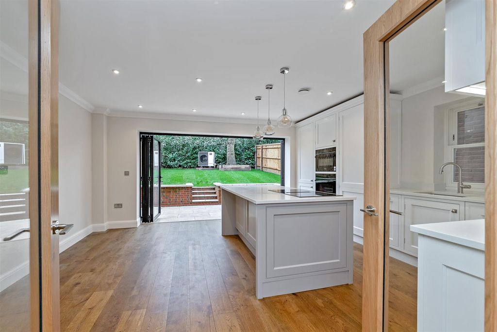 Property photo 3 of 34 2Theoaks-23.Jpg