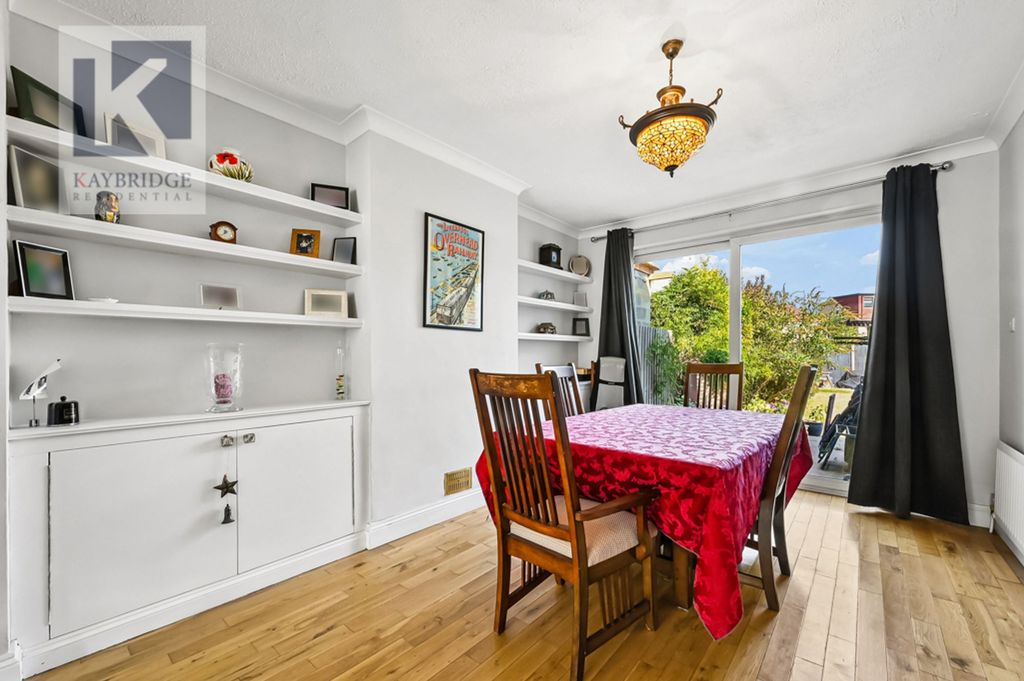 Property photo 3 of 15 Stoneleigh Avenue, Worcester Park - Kt4 8XX