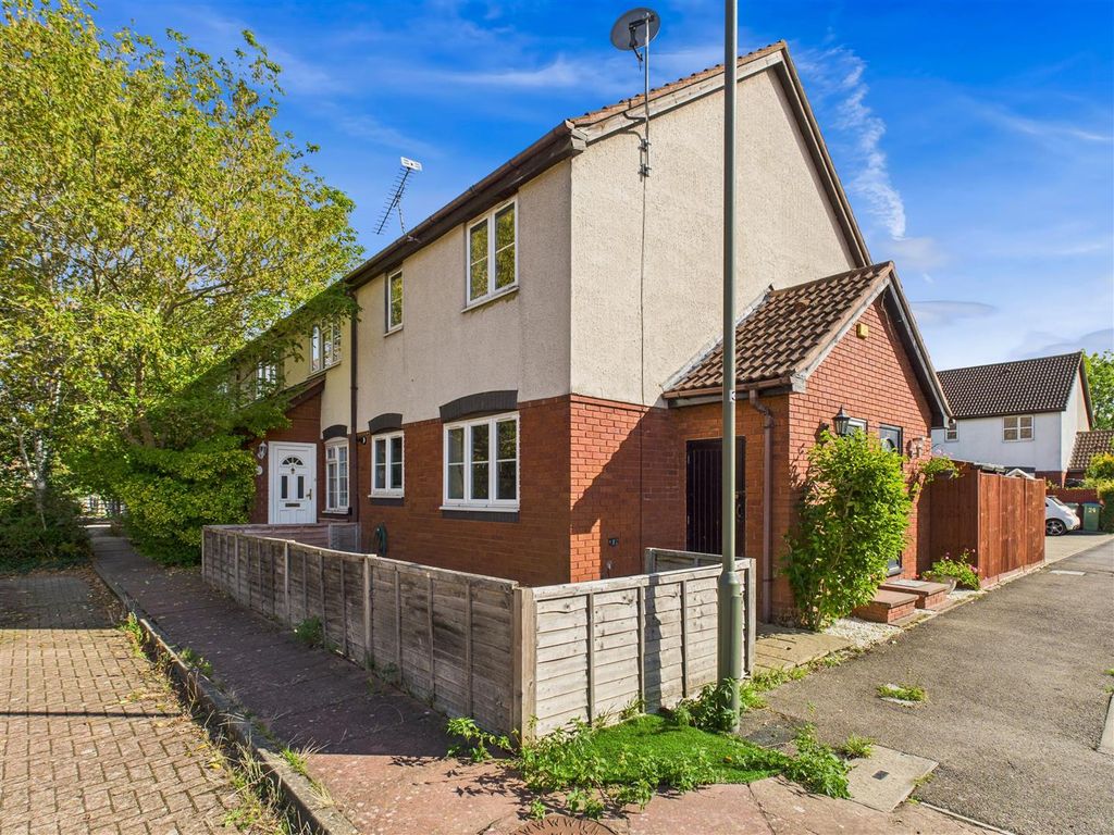 Property photo 1 of 8
