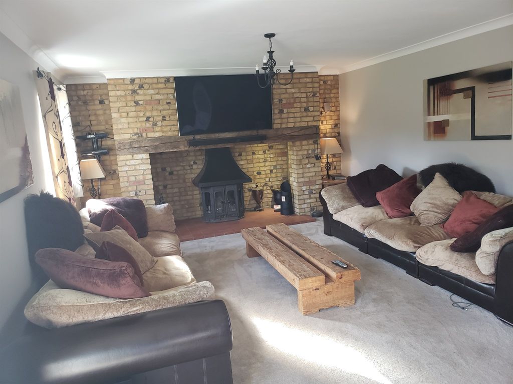 Property photo 2 of 7
