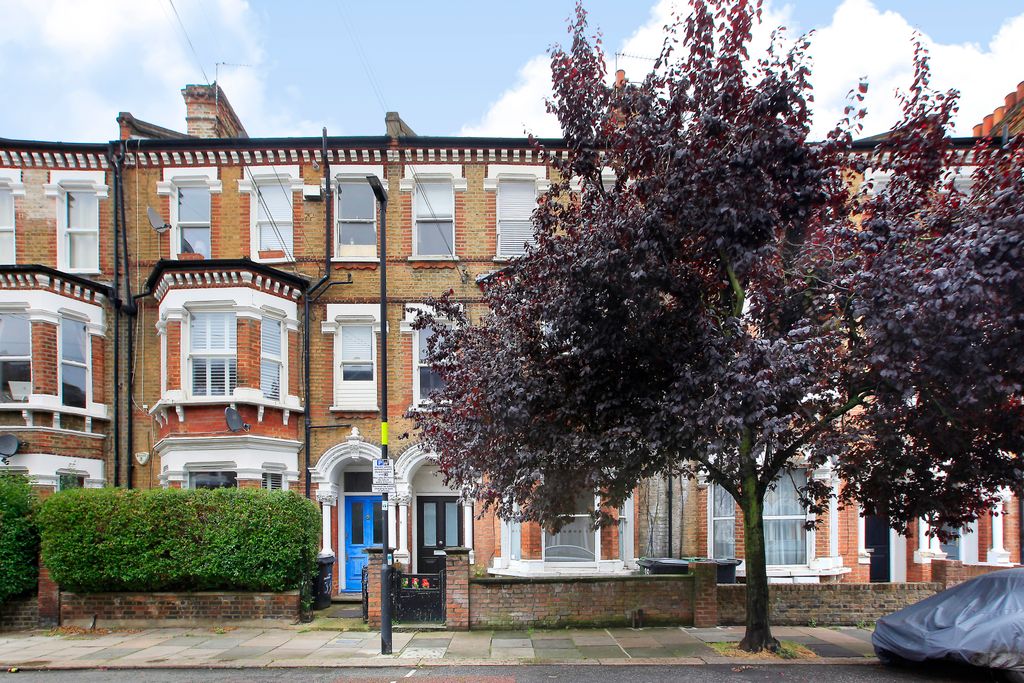 Property photo 2 of 12