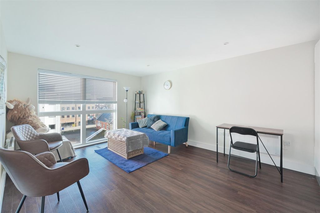 Property photo 3 of 10 Capitol Sqaure, 116 (5).Jpg