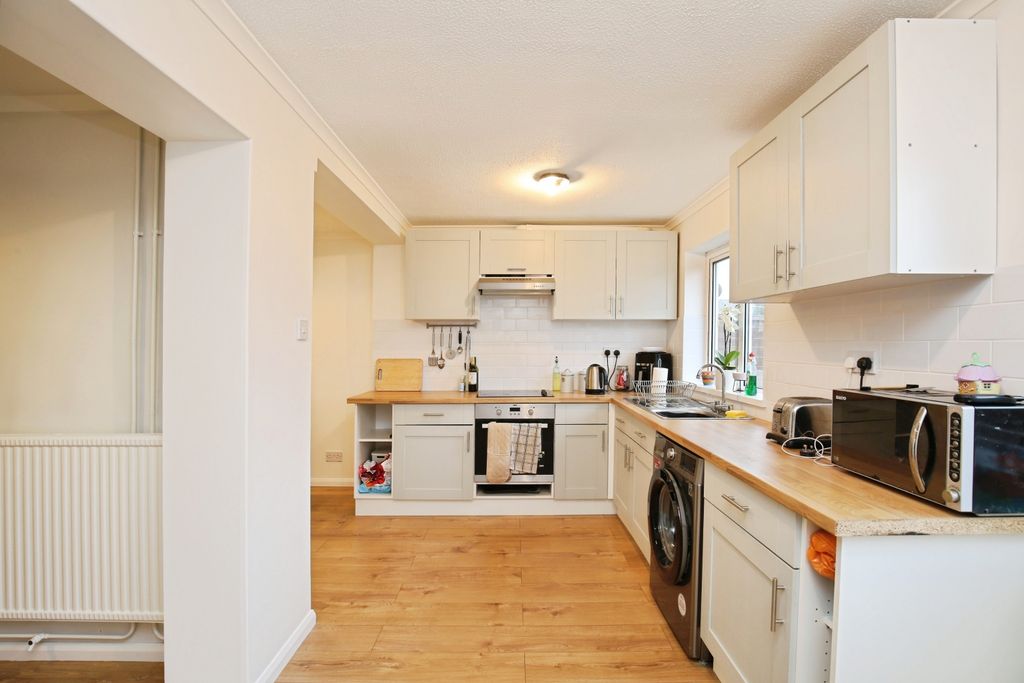 Property photo 3 of 15 Kitchen