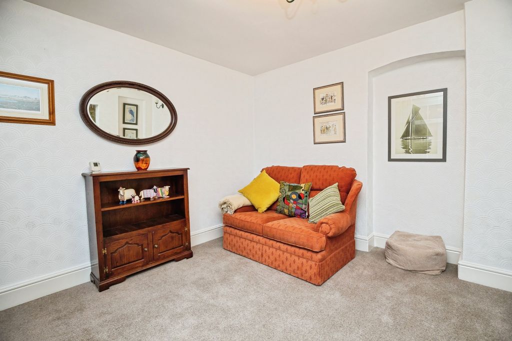 Property photo 3 of 19 Img_9047