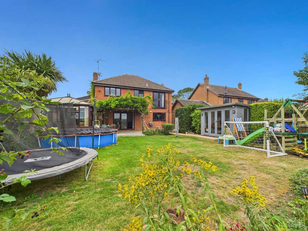 Property photo 2 of 30