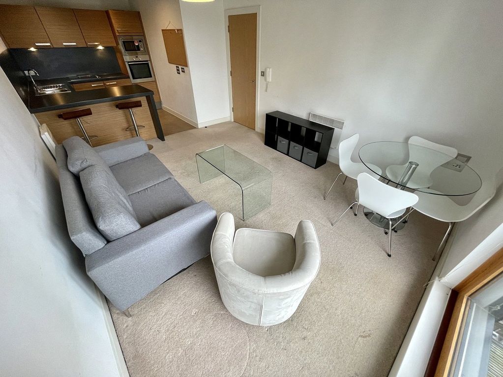 Property photo 3 of 8 Picture 3