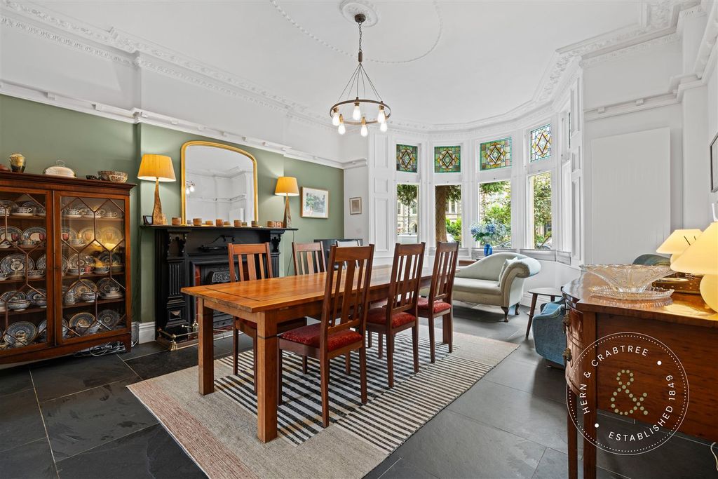 Property photo 3 of 67 Cathedral Rd, Pontcanna, Herncrabtree (8).Jpg