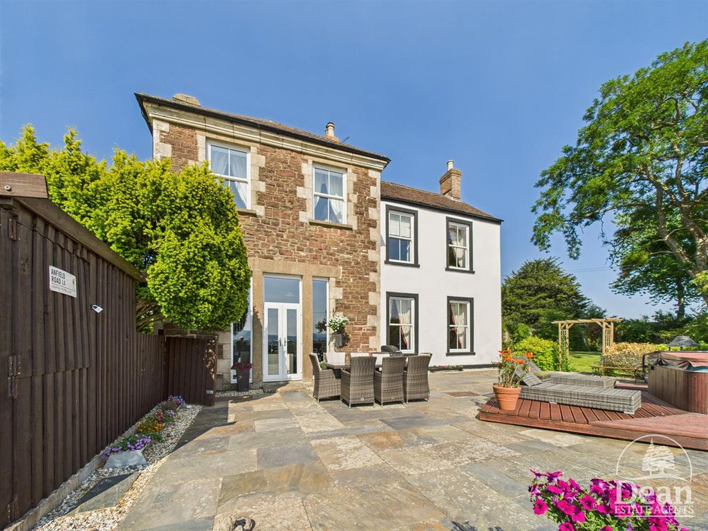 Property photo 1 of 39