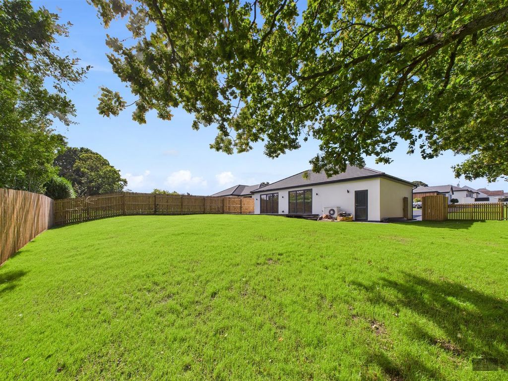 Property photo 1 of 22 Cam02887G0-Pr0524-Still045.Jpg