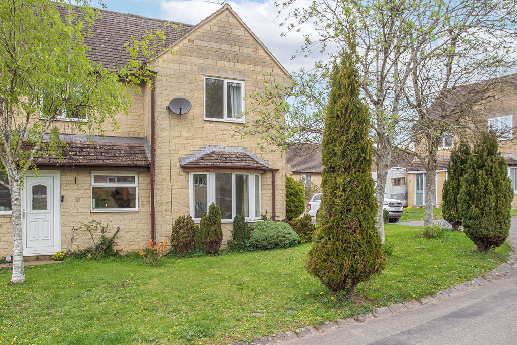 Property photo 1 of 9