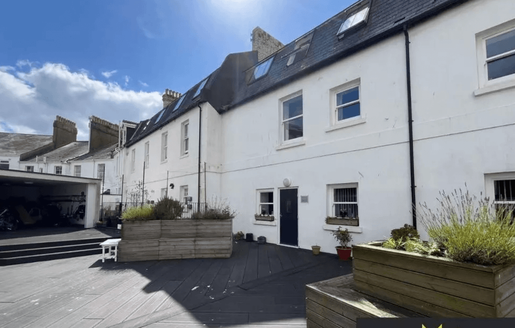 Property photo 1 of 11 Purpose Built 2 Bed Flat In Secure Development Close To Paignton Town Centre