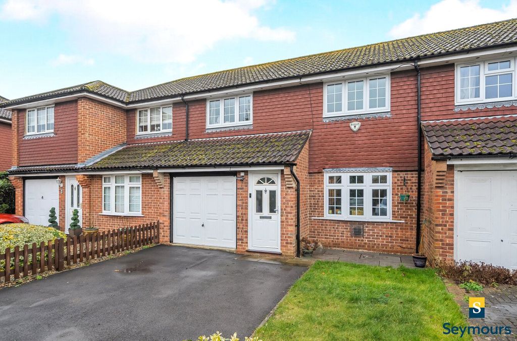 Property photo 1 of 19 Front Aspect