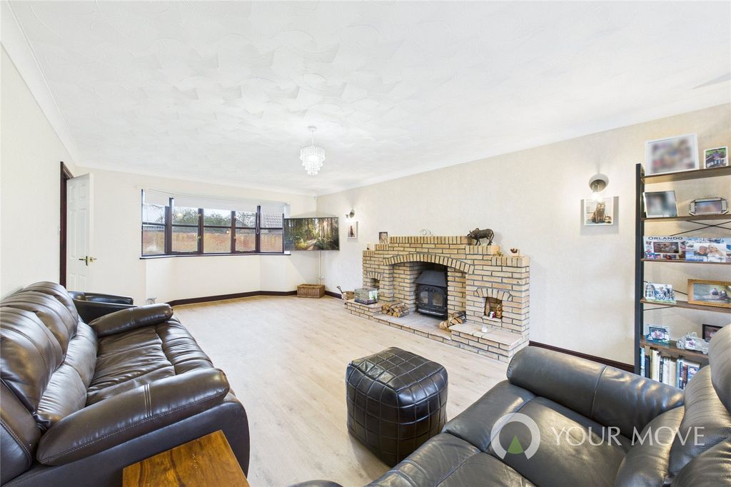 Property photo 2 of 19 Picture No. 25