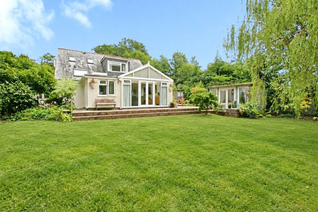 Property photo 1 of 21 Front