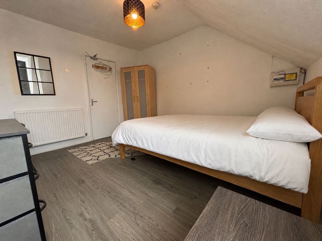 Property photo 3 of 4 0669c769-E1A2-4dc1-Bc0F-135B41Afa460