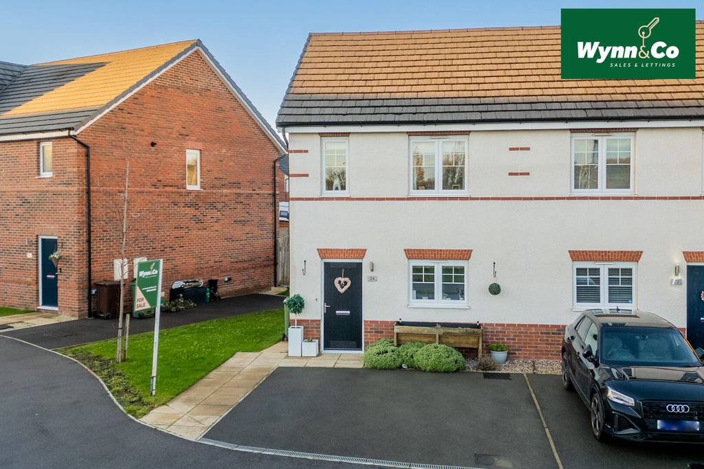 Property photo 1 of 28 Front (Exterior)