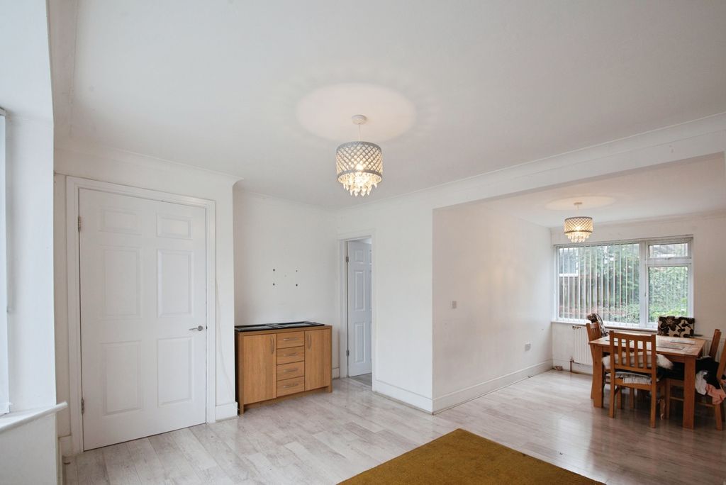 Property photo 2 of 31 Pbox-Img.Jpg