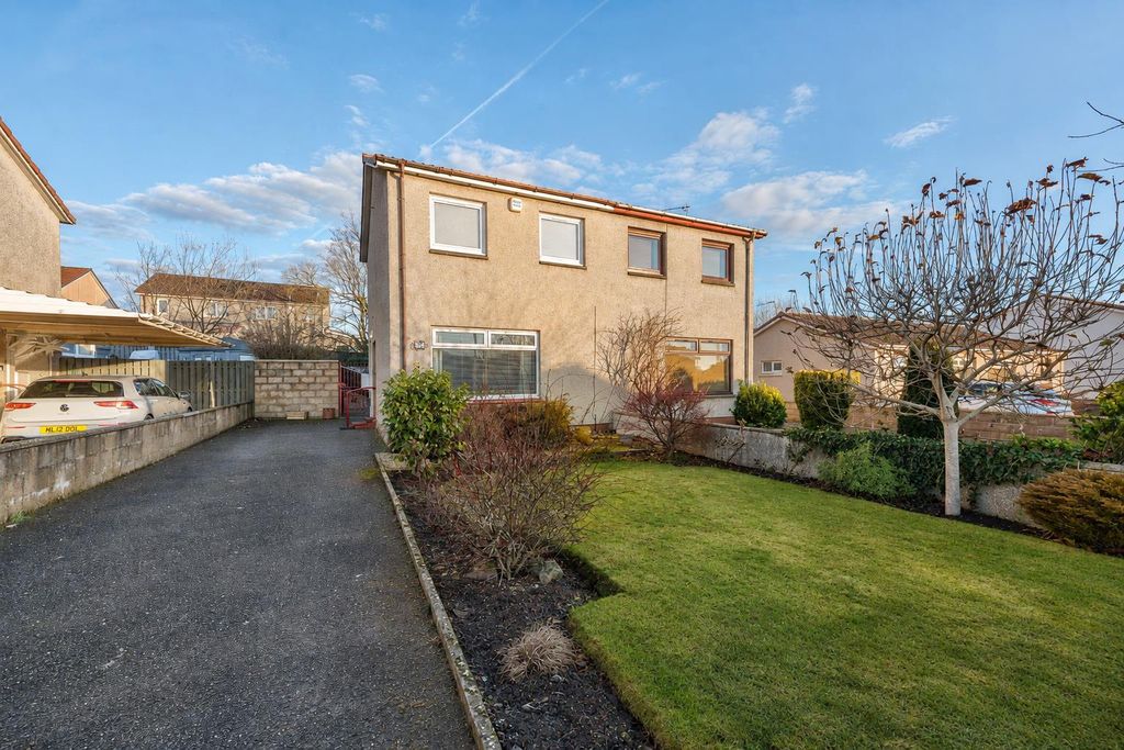 Property photo 2 of 16 37 Hawick Drive Dundee New-1.Jpg