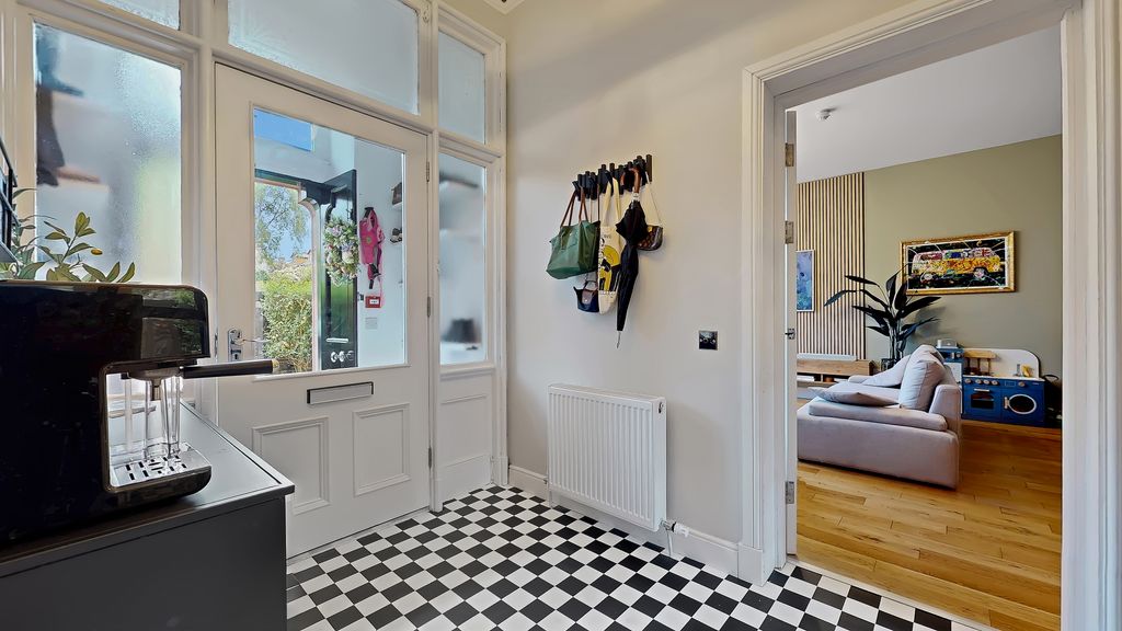 Additional image 27 of 2 bed flat for saleMain Door, Kelvinside Gardens, North Kelvinside G20