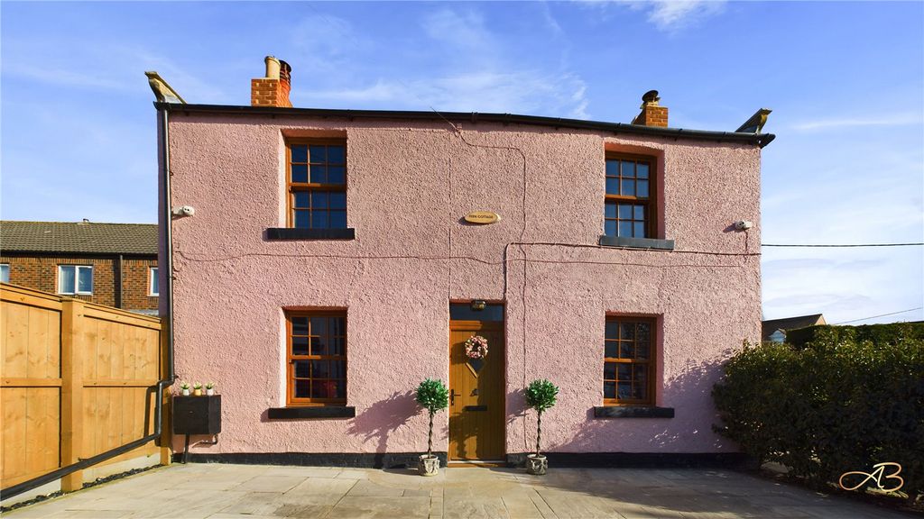 Property photo 1 of 12 Picture No. 17