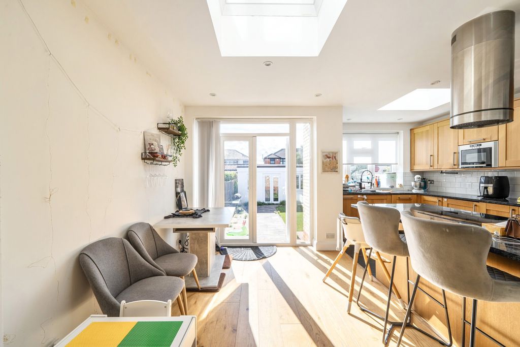 Property photo 3 of 17 23-6A96B2E759c76-...