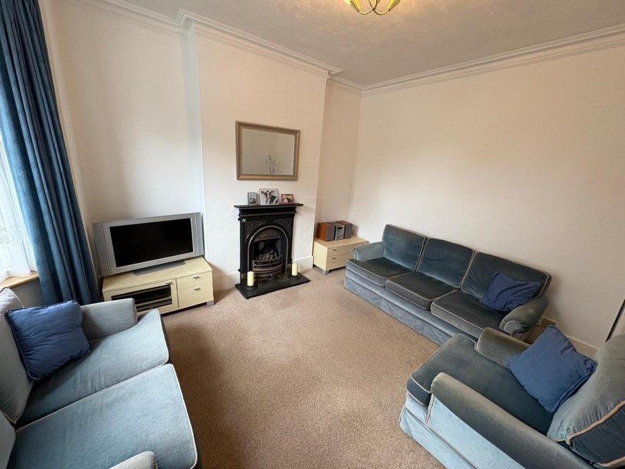 Property photo 3 of 17